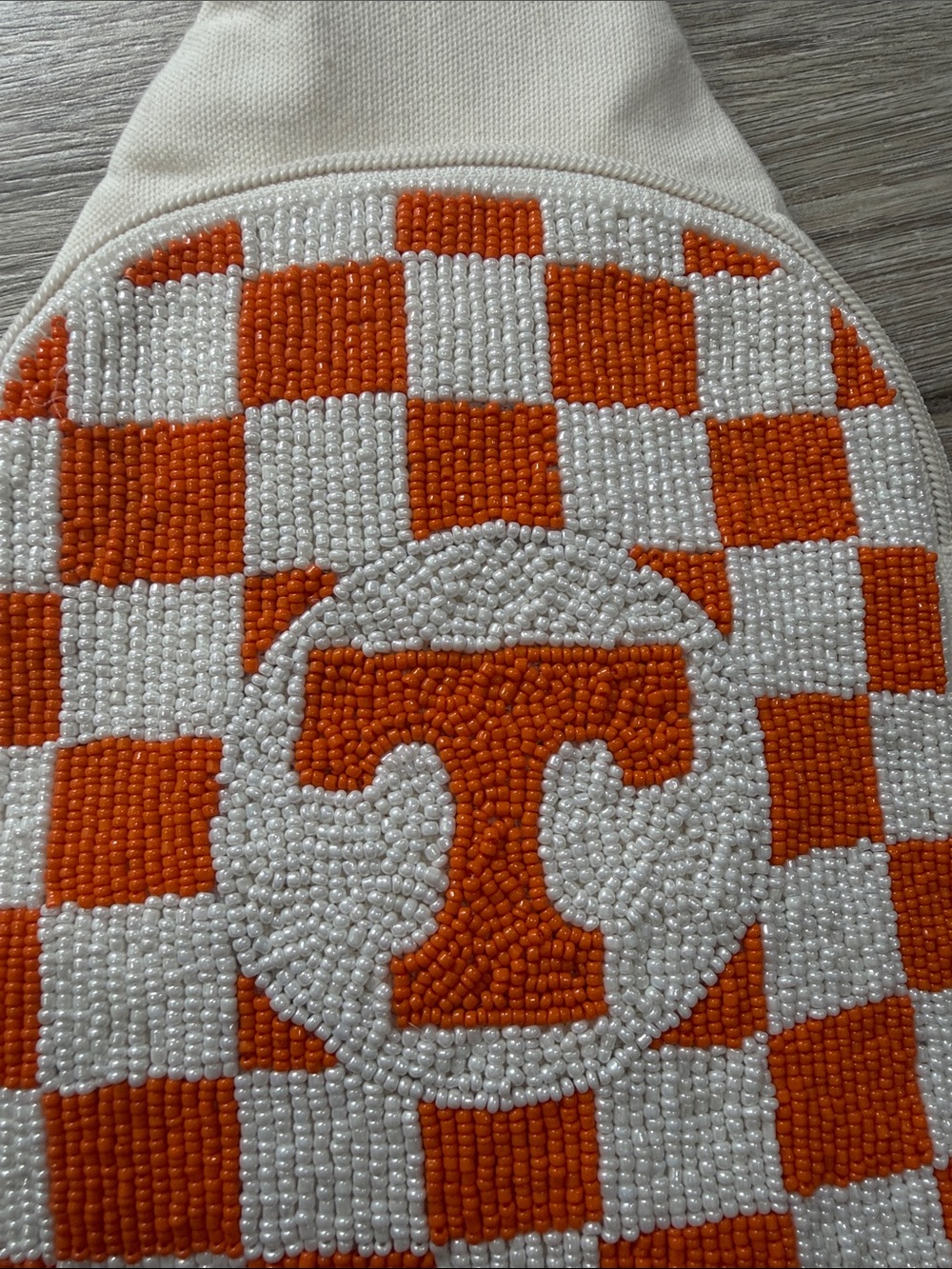 university of Tennessee beaded sling purse/bag - Picture 2 of 4